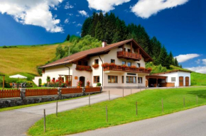 Отель Bergquell Tirol  Юнгхольц